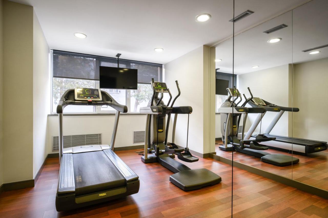 Park Hotel Алма Ата Екстериор снимка