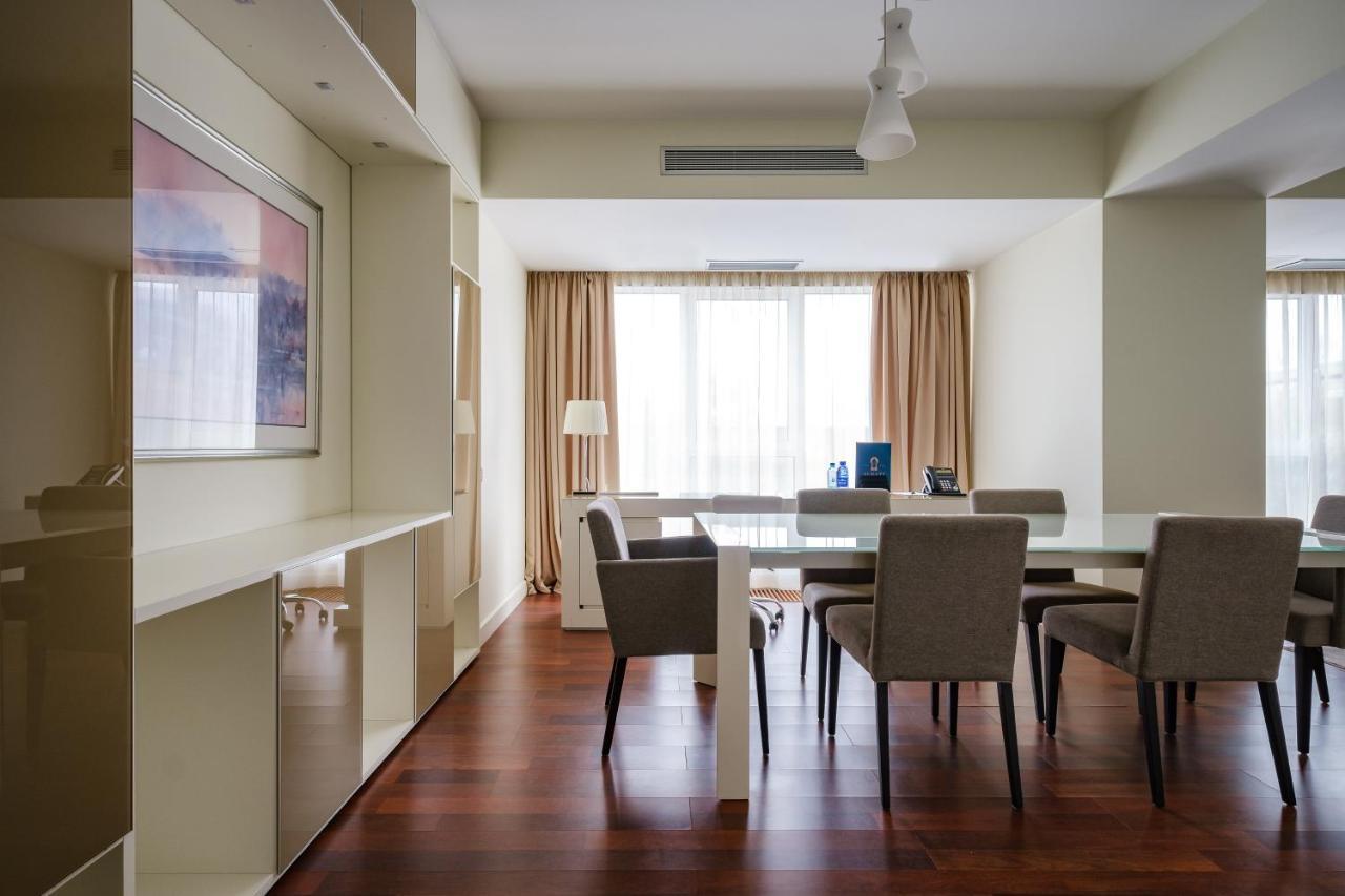 Park Hotel Алма Ата Екстериор снимка