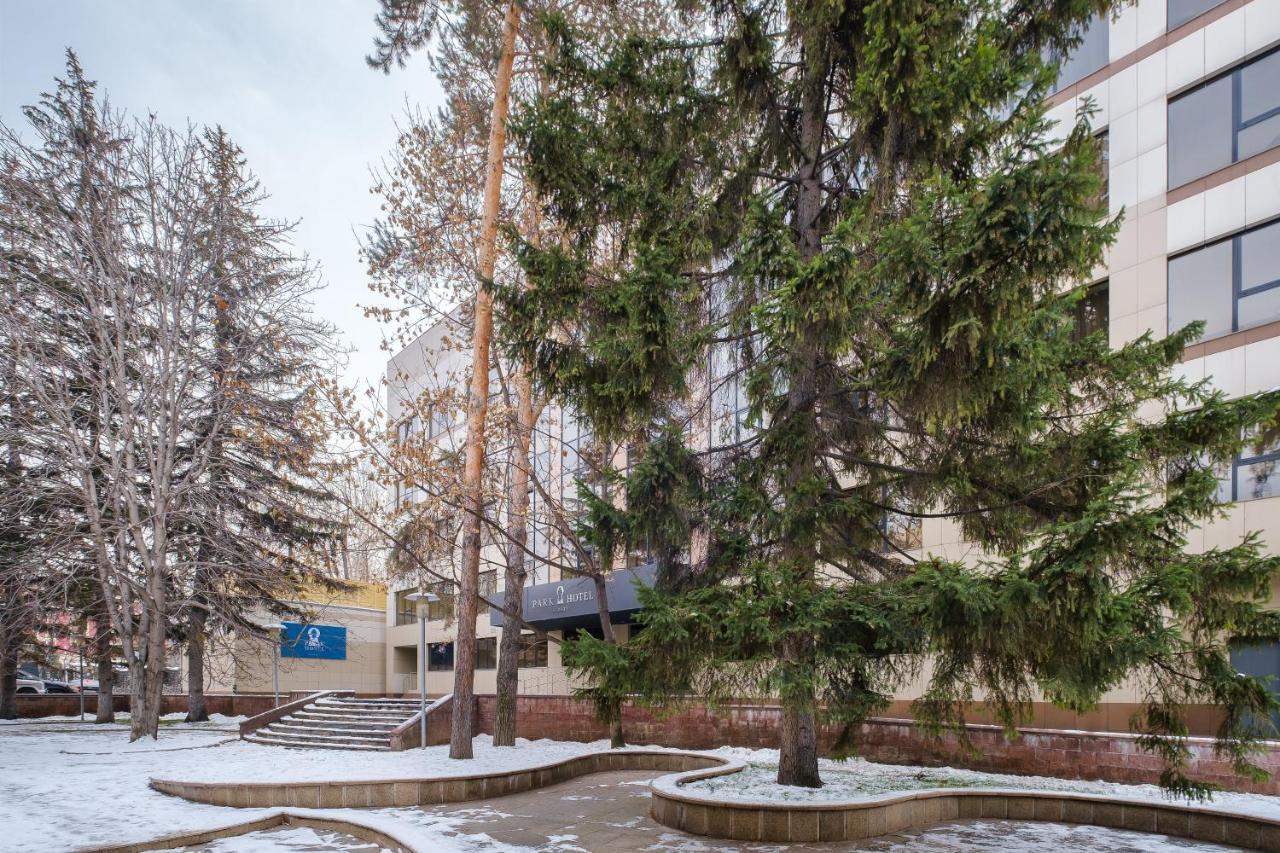 Park Hotel Алма Ата Екстериор снимка