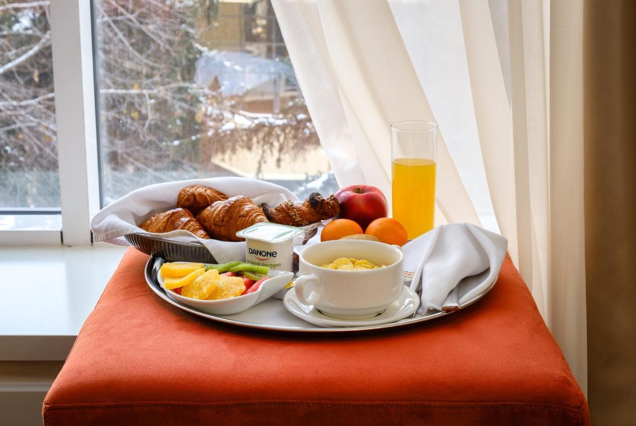Park Hotel Алма Ата Екстериор снимка