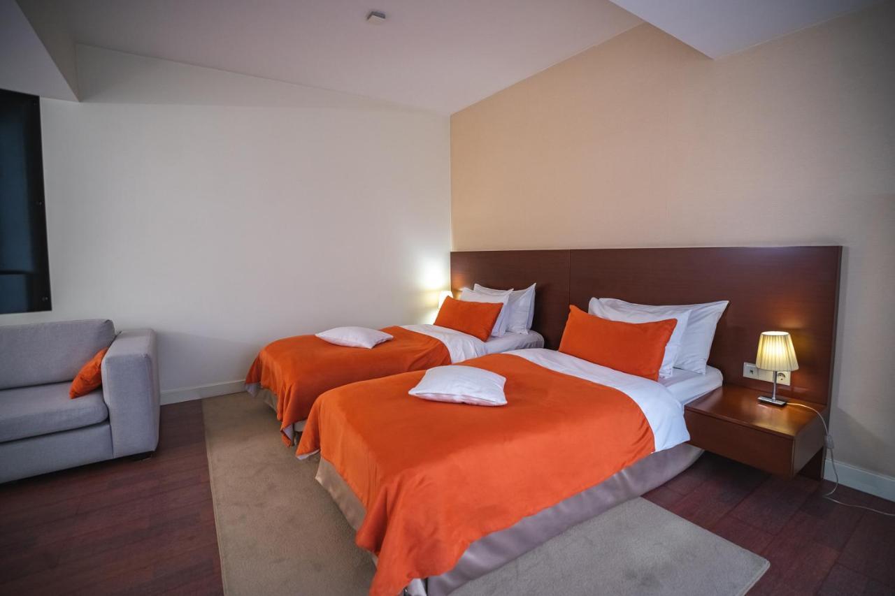 Park Hotel Алма Ата Екстериор снимка