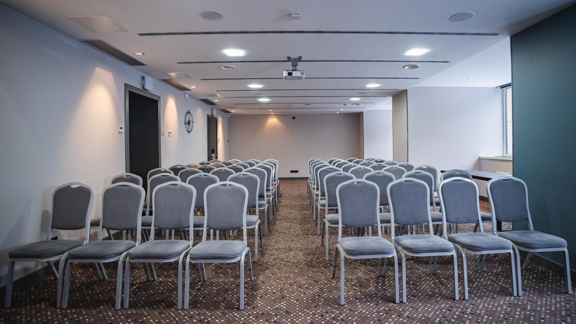 Park Hotel Алма Ата Екстериор снимка