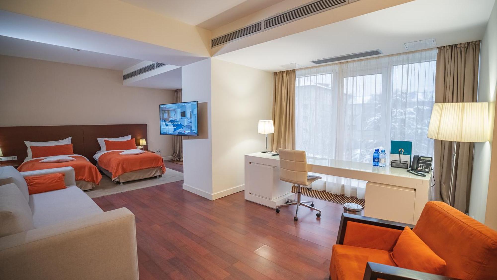 Park Hotel Алма Ата Екстериор снимка